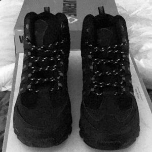 Men’s steel toe work shoes